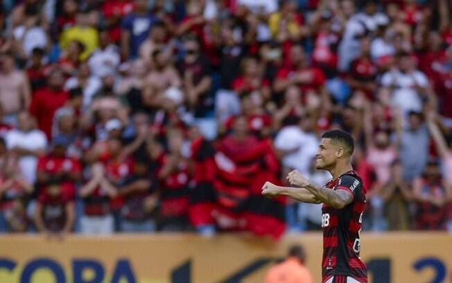 Paulo Sousa responde se vê João Gomes como titular no Flamengo hoje