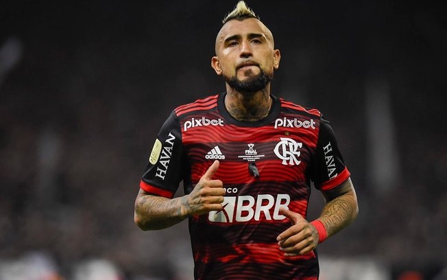 Arturo Vidal teve passagem apagada pelo Flamengo