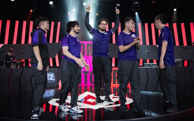 CBLOL 2024: Vivo Keyd garante primeiro lugar e última vaga será decidida em desempate