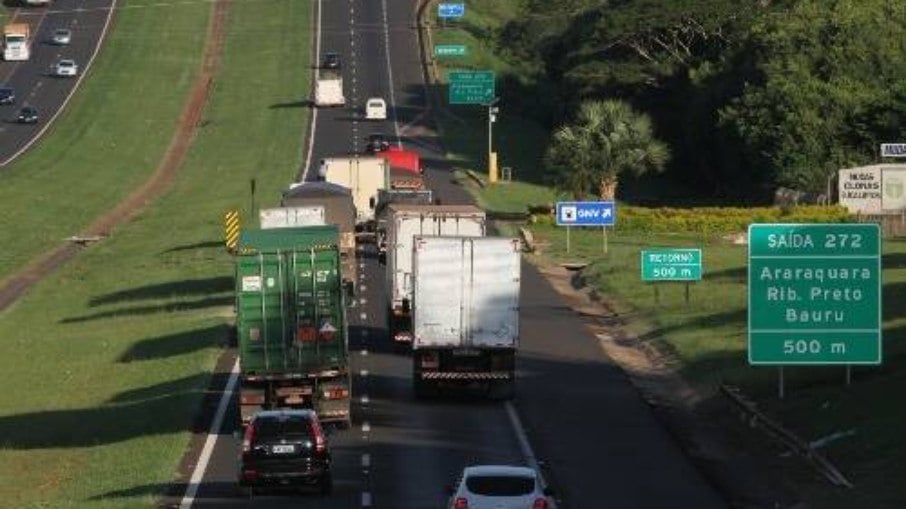 São Paulo é destaque no levantamento com melhores rodovias do país; Acre tem mais de 90% das pistas em situações precárias
