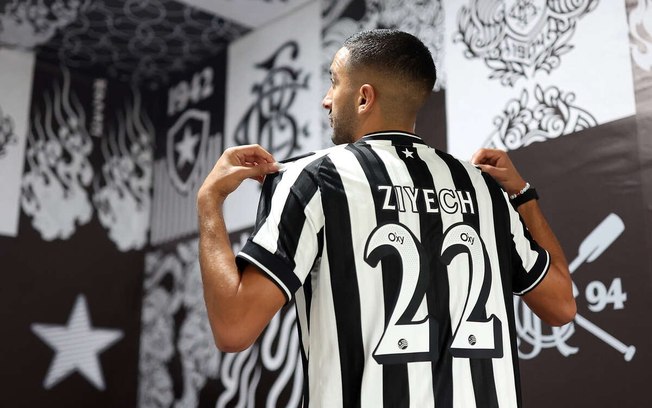 Ziyech perto de completar um mês no Botafogo 