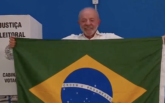 Lula terá desafio de pacificar o Brasil e negociar com o Centrão