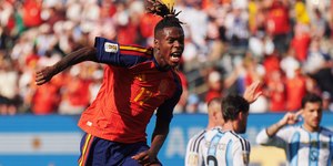 Estrela da Espanha dedica título da Copa do Mundo a Neymar
