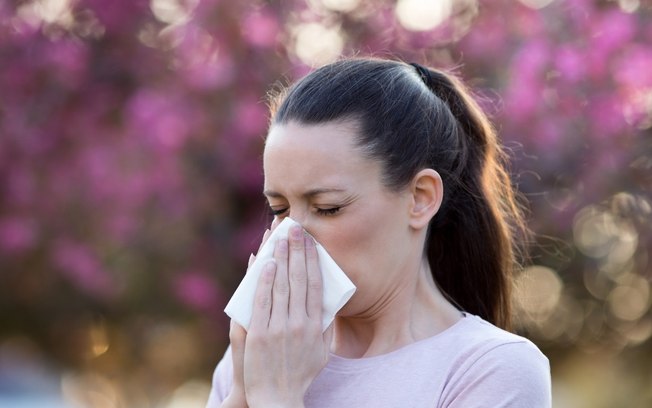 Entenda por que perfumes podem causar alergia e o que fazer para evitar