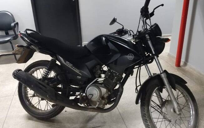 Polícia prende dois homens suspeitos de roubar motocicleta em Campinas