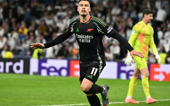 O atacante brasileiro Gabriel Martinelli, do Arsenal, marcou o gol da vitória contra o Real Madrid no Bernabéu, na partida de volta das quartas de final da Liga dos Campeões, em 16 de abril de 2025. O atacante brasileiro Gabriel Martinelli, do Arsenal, marcou o gol da vitória contra o Real Madrid no Bernabéu, na partida de volta das quartas de final da Liga dos Campeões, em 16 de abril de 2025.