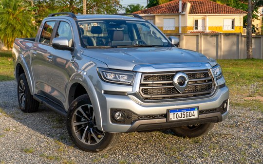 Poer P30 desafia concorrência com mais equipamentos e preço menor