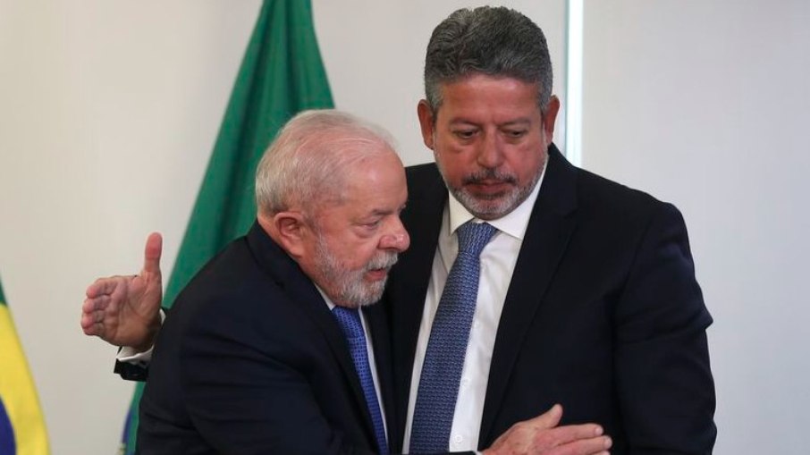 Lula e Lira conversaram por ligação nesta quarta-feira (31)