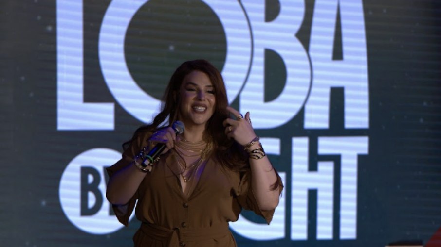 Apresentadora será a primeira mulher trans no país com programa de talk show