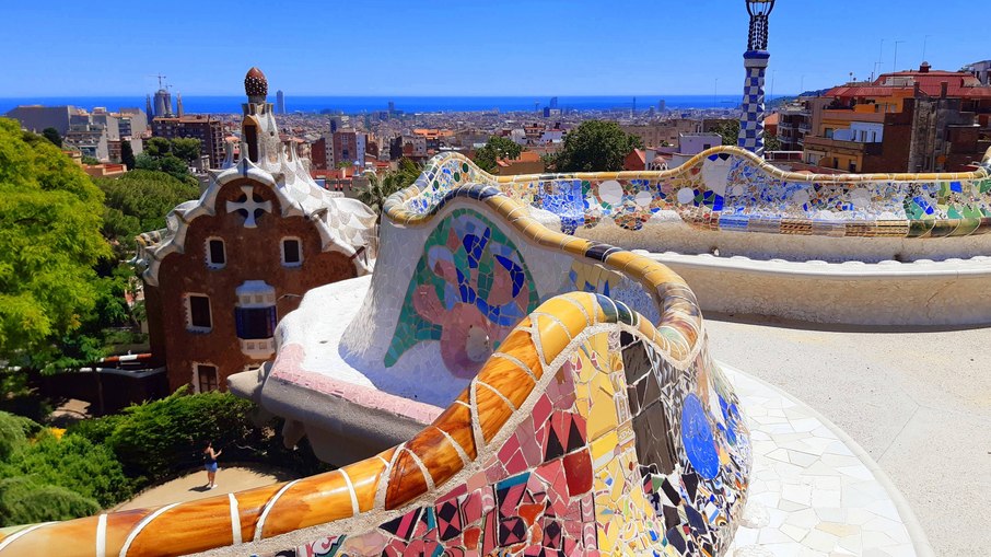 A arquitetura de Antoni Gaudí preenche a cidade 