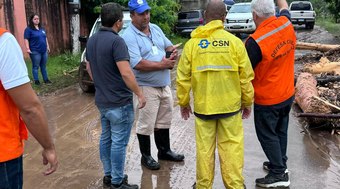 Chuva em Angra mata casal  de idosos e deixa mais de 300 desabrigados