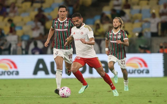 Renê participou de duas jogadas polêmicas