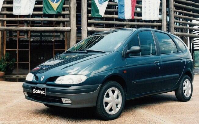 Renault Scénic fabricada no Brasil era um dos carros preferidos das famílias. As minivans eram modelos cobiçados, antes da era dos SUVs