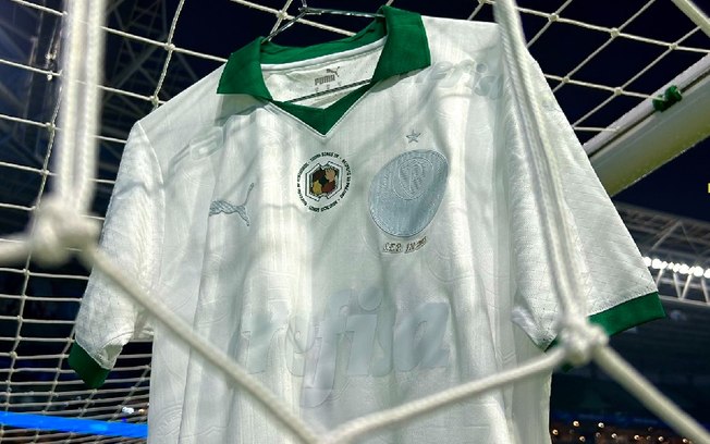 Palmeiras veste camisa toda branca em campanha pela paz