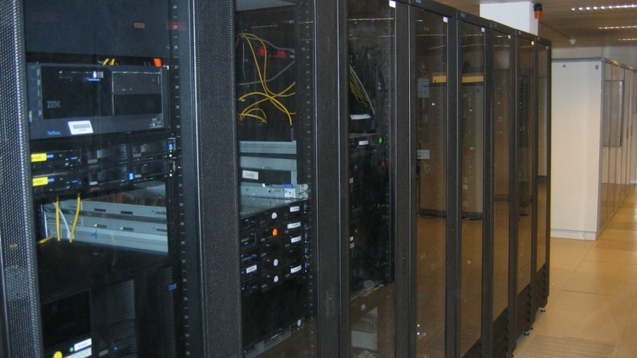 Data center em funcionamento
