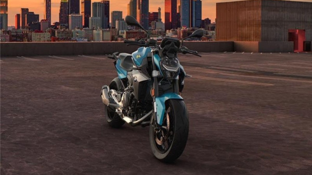 BMW F 900 R 2025 estreia no Brasil com motor de 90 cv