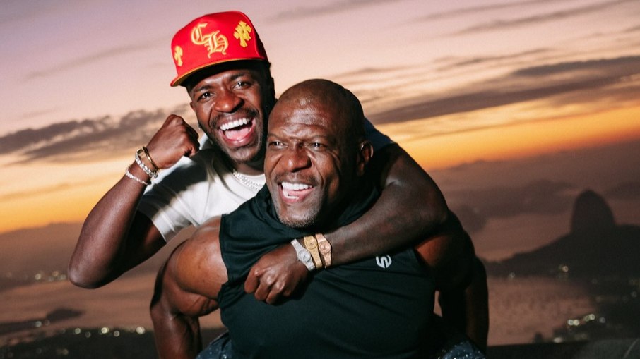 Vini Jr. e Terry Crews no Cristo Redentor Vini Jr. e Terry Crews no Cristo Redentor