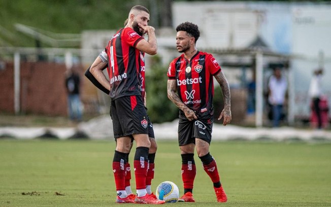 Capitão do Vitória, Wagner Leonardo acredita reabilitação do clube na Série A: “Eu não vou desistir”