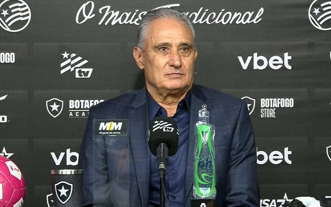 Léo Coelho, diretor, e João Paulo Magalhães, presidente do social, receberam Tite Léo Coelho, diretor, e João Paulo Magalhães, presidente do social, receberam Tite