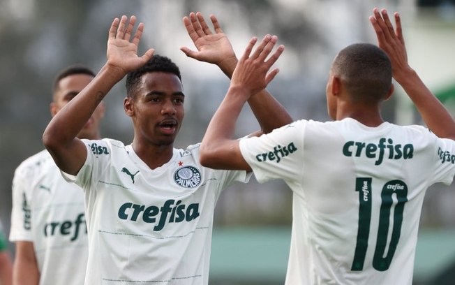 Com Endrick de fora, Palmeiras vence e confirma vaga nas quartas do Paulista Sub-20