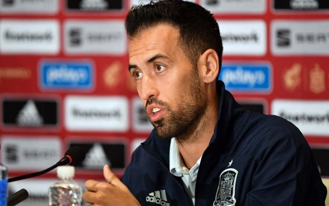 Busquets fala sobre aposentadoria e elogia Real Madrid: 'Se venceram é por que mereceram' Busquets fala sobre aposentadoria e elogia Real Madrid: 'Se venceram é por que mereceram'