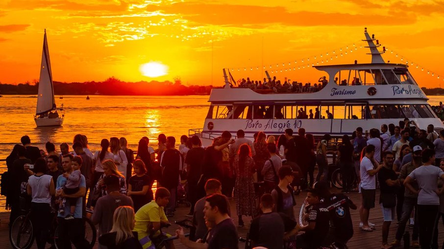Orla do Guaíba pôr do sol Porto Alegre