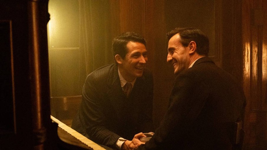 A Sinfonia Silenciosa do Amor: 'A História do Som' Explora a Profundidade das Conexões Humanas