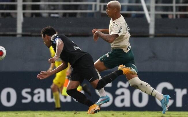 Árbitro diz se sentir 'desrespeitado e constrangido' e Deyverson se desculpa por expulsão no Palmeiras