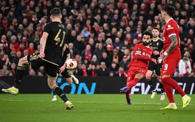Momento do gol marcado por Salah na goleada do Liverpool sobre o Sparta Praga - Foto: Oli Scarff/AFP via Getty Images