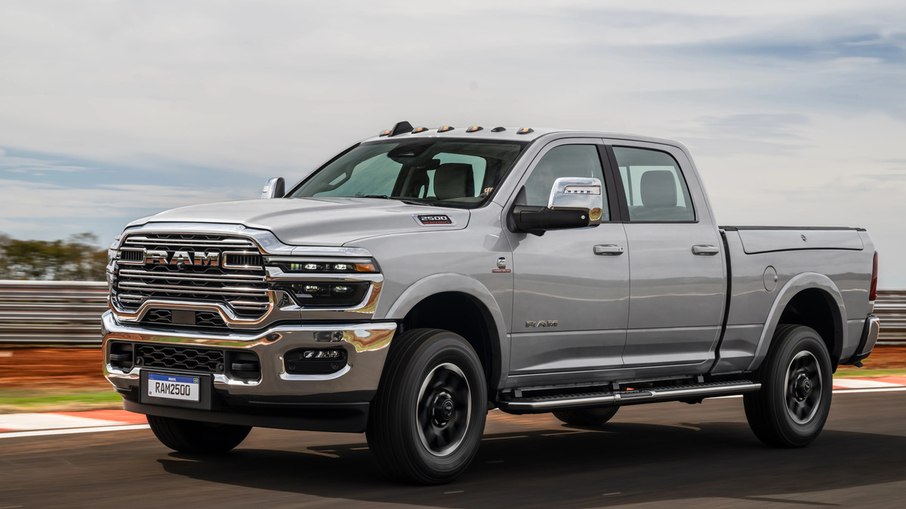 Ram 2500 2026 chega ao Brasil com capacidade de carga ampliada para 1.287 kg. Ram 2500 2026 chega ao Brasil com capacidade de carga ampliada para 1.287 kg.