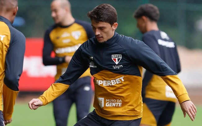 Calleri cumprirá suspensão após receber o terceiro amarelo