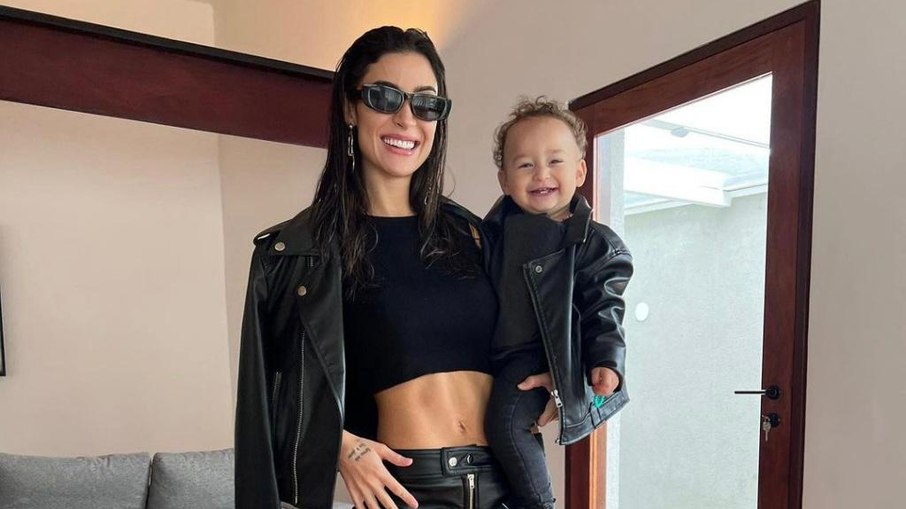 Bianca Andrade publica fotos combinando look com o filho