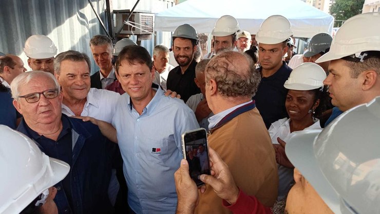 Tarcísio encerra Caravana 3D em Araraquara e anuncia recursos