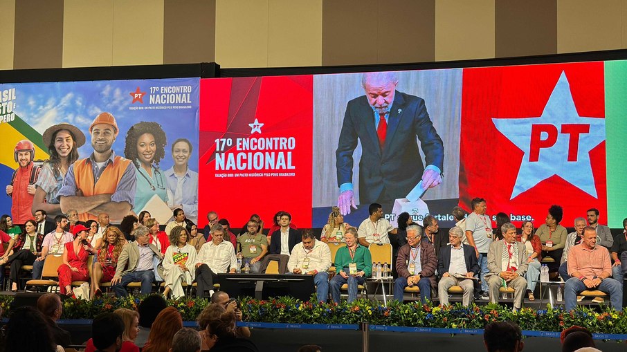Haddad discursou em evento do PT Haddad discursou em evento do PT