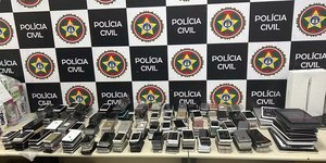 Celulares roubados alimentam esquema bilionário no Brasil