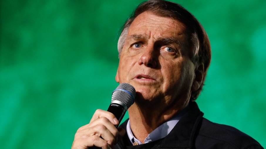 'Lula é o candidato do Fachin, Barroso e Moraes', afirma Bolsonaro