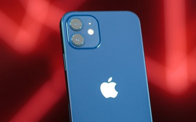 iPhone 12 ganha suporte ao padrão Qi2 de carregamento sem fio