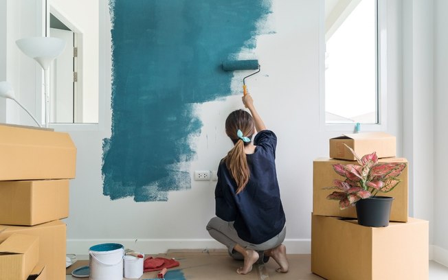 Aprenda como pintar a casa sozinho sem erros
