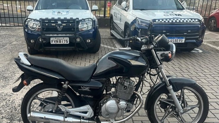 GCM de Valinhos prende suspeito de assédio e apreende motos