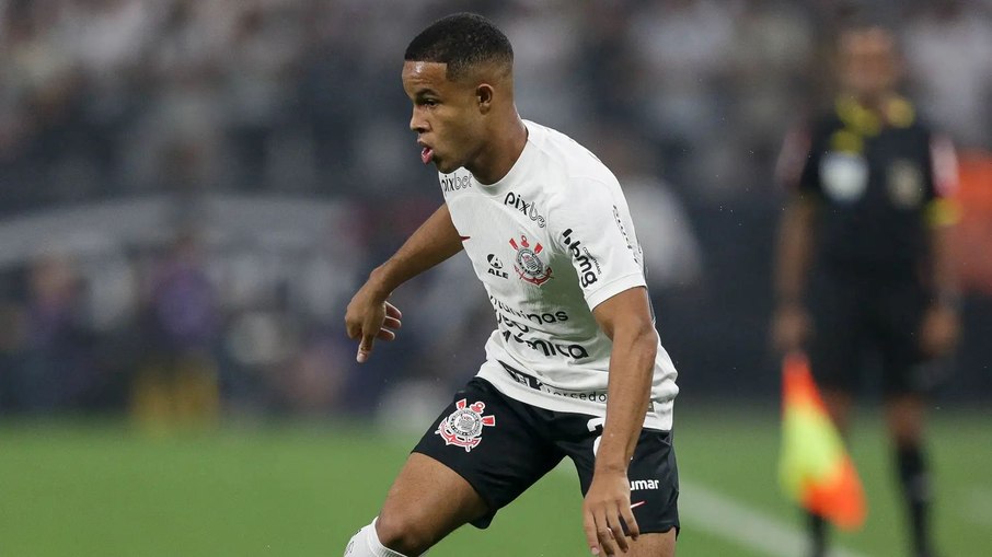 Al-Ittihad  se movimentou para contratar o atacante Pedro, formado nas bases do Corinthians