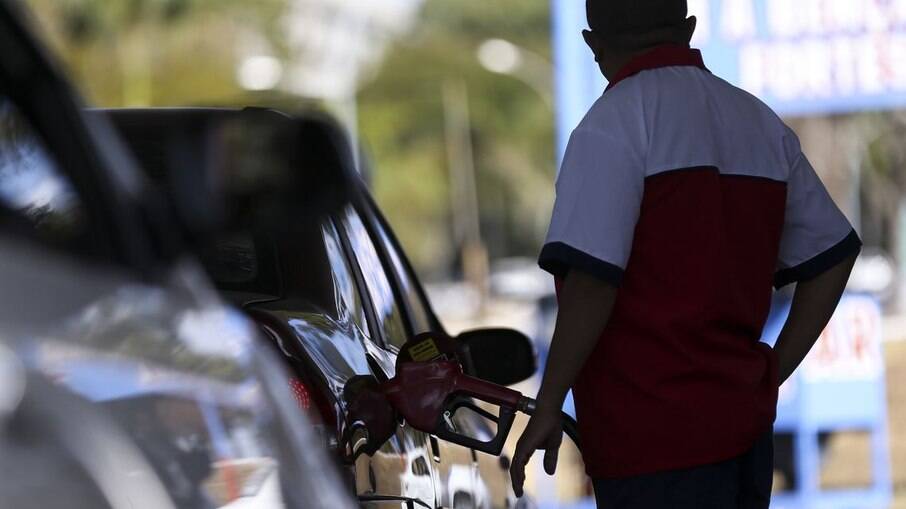 Frentistas pressionam Congresso contra emenda de autoatendimento nos postos de combustíveis