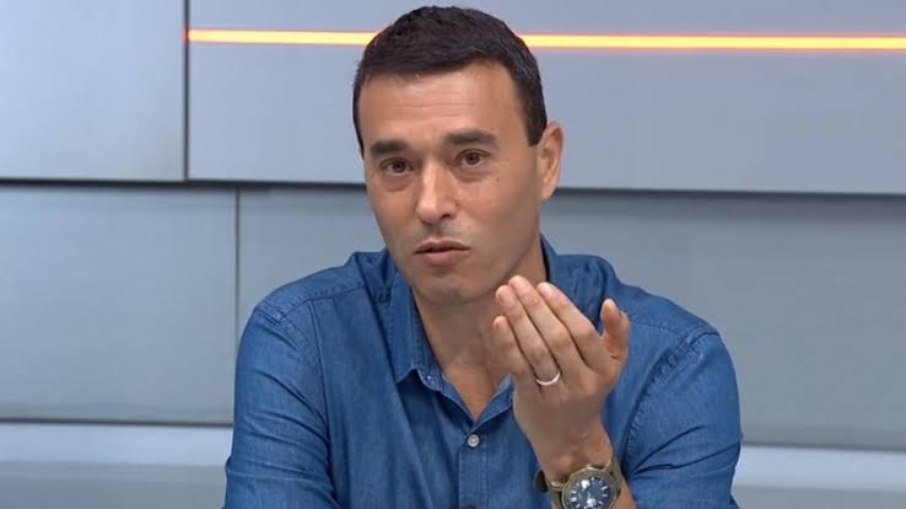 André Rizek virou alvo de críticas na web pelo tratamento com o Corinthians André Rizek virou alvo de críticas na web pelo tratamento com o Corinthians