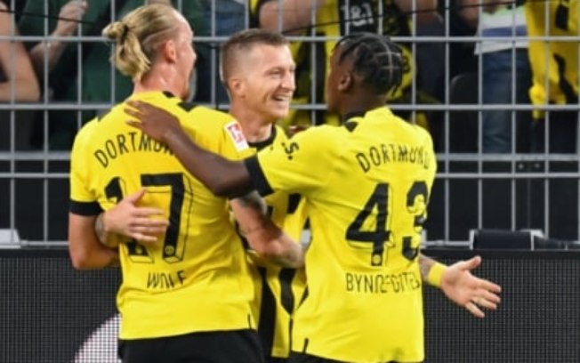 Com gol de Reus, Borussia Dortmund vence o Hoffenheim e dorme na liderança da Bundesliga
