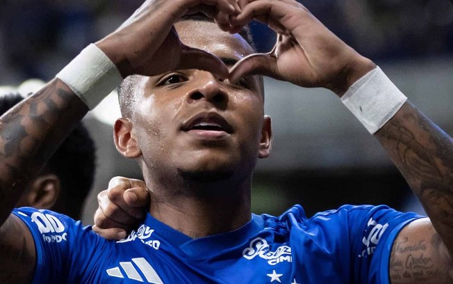 Arroyo marcou o gol do Cruzeiro diante do Atlético Mineiro