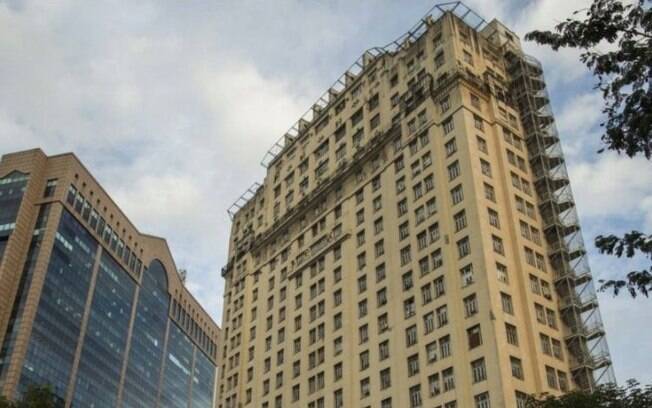 Um dos leilões mais aguardados é do edifício A Noite, no Rio de Janeiro. Inaugurado em 1929, o prédio, de 22 andares e 102 metros de altura, tem projeto do arquiteto francês Joseph Gire, também criador do Hotel Copacabana Palace