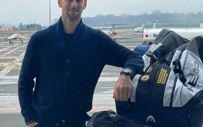 Djokovic 'extremamente decepcionado' após ser deportado