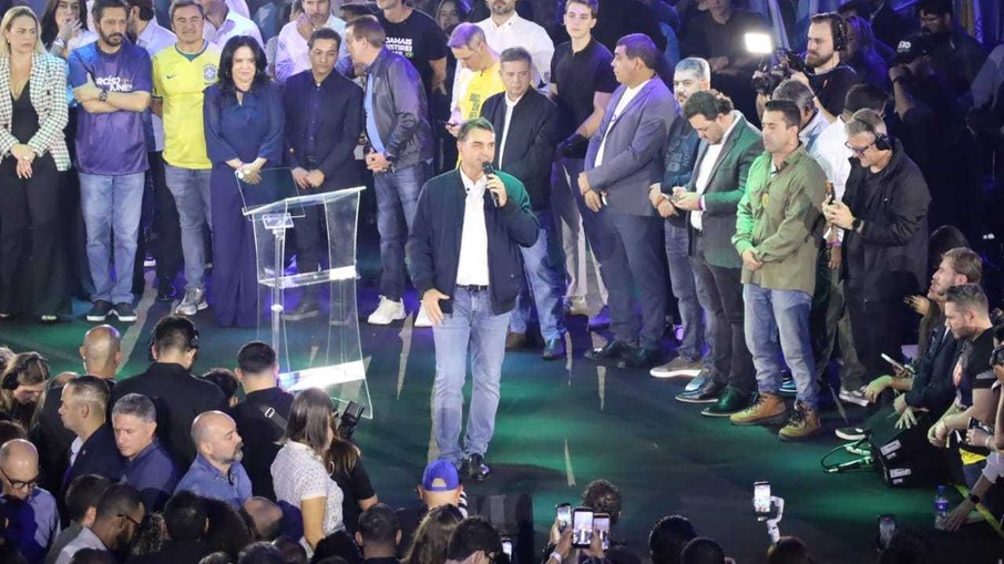 Flávio Bolsonaro (PL) na convenção do Republicanos Flávio Bolsonaro (PL) na convenção do Republicanos