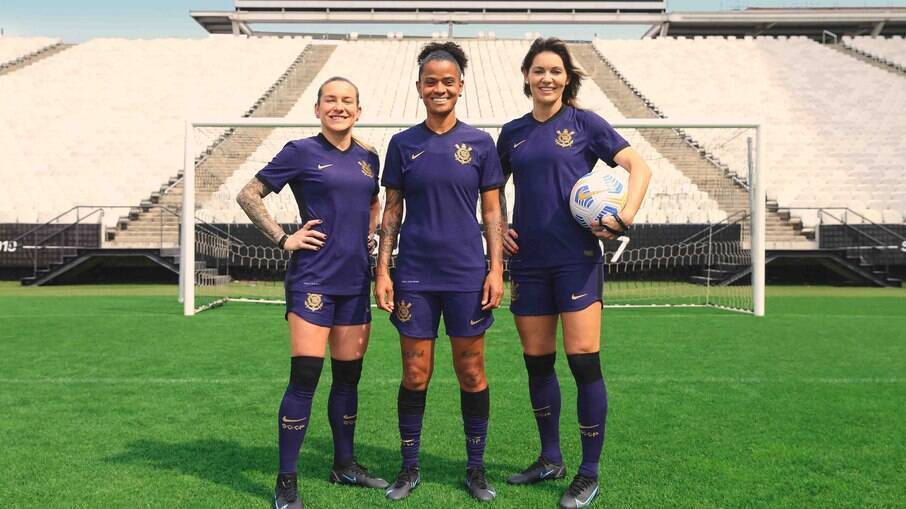 Cacau, Grazi e Gabi Zanotti, do Corinthians Feminino