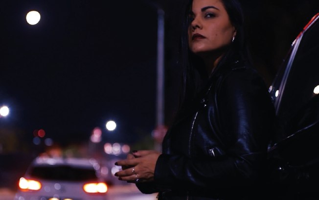 Compositora mineira cria projeto com 100 músicas em 100 dias