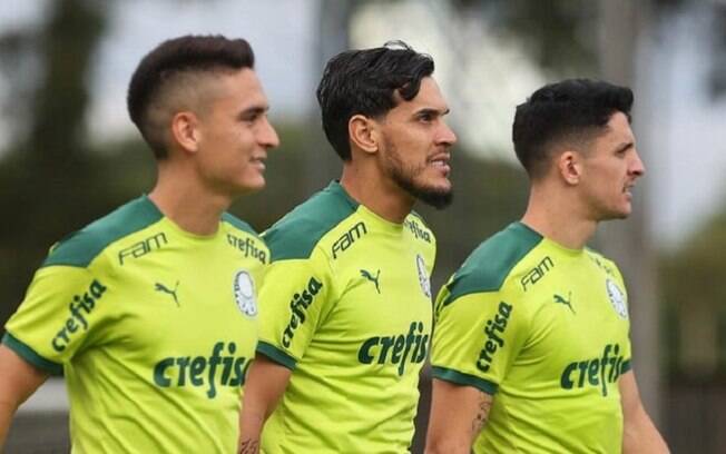 Após testar negativo para Covid-19, Gustavo Gómez volta aos treinos no Palmeiras